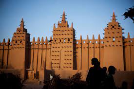 <p>(Great Mosque of Djenne) Three features of typical mosque architecture seen here?</p>