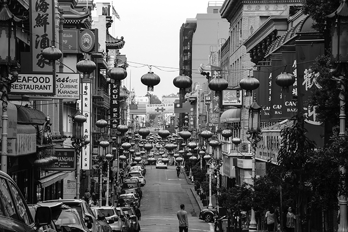 <p>Using information from the image, which of the following can be described as identifiable signs and symbols of a Chinese cultural landscape in San Francisco?</p>