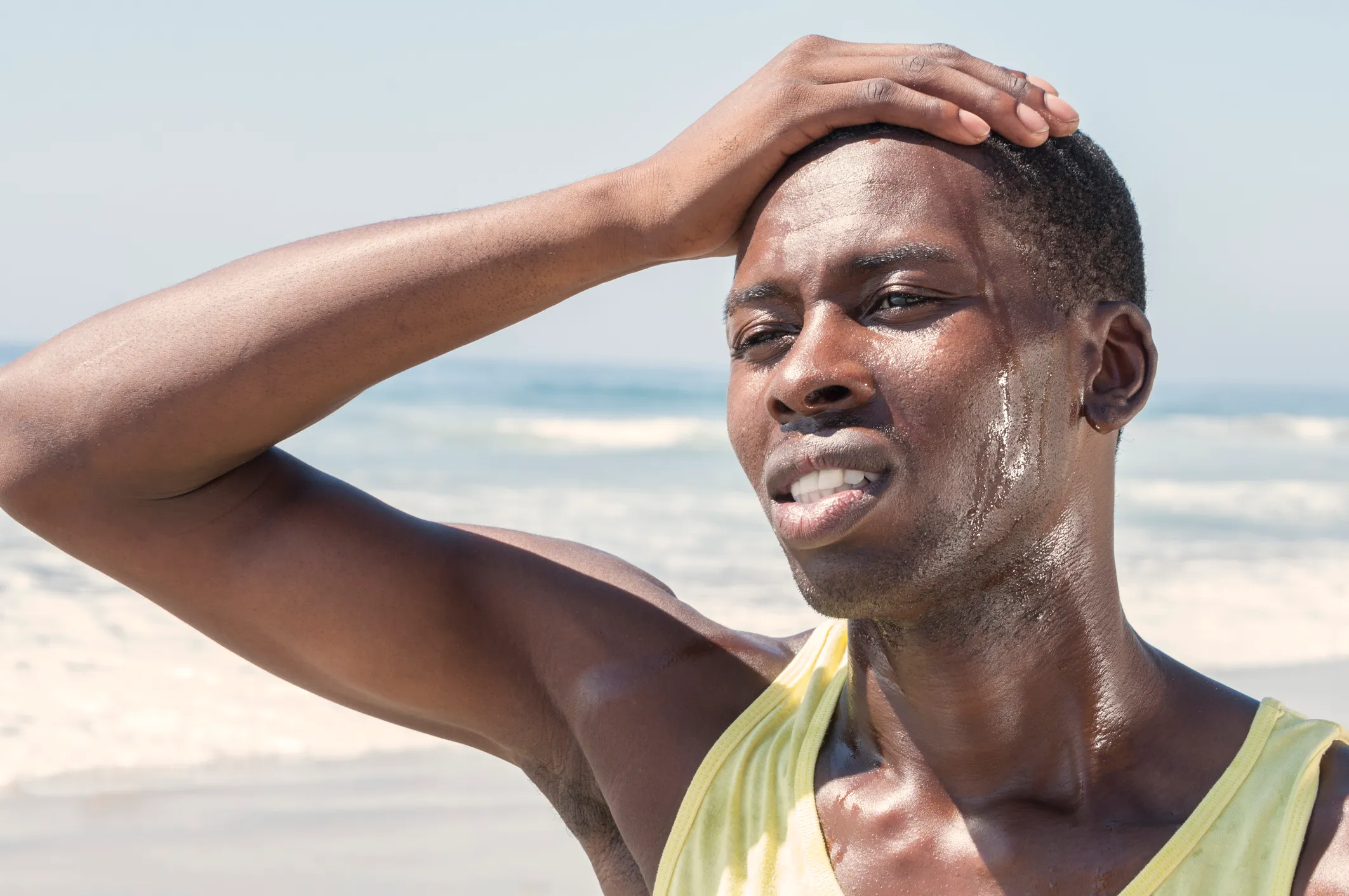 <p>to lose water or moisture: to become dry</p>