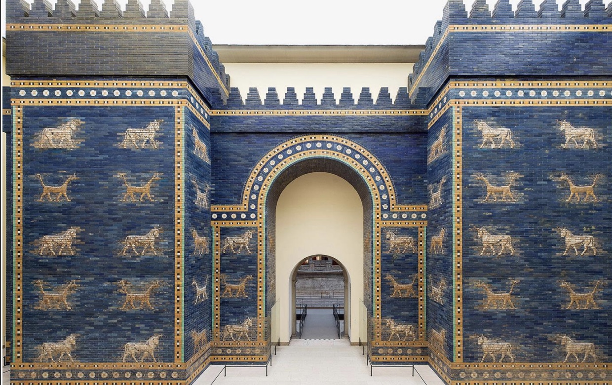 <p>Ishtar Gate of Babylon</p>