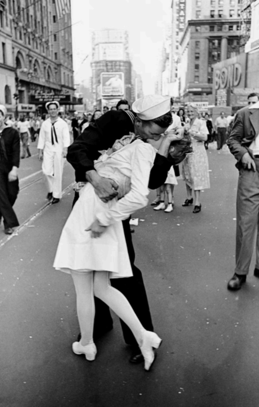 <p><strong>Full Shot (FS)</strong></p>