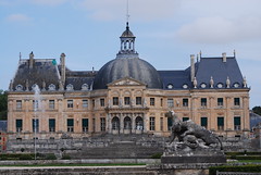 This castle, located near Melun, is known for its beautiful garden in a classic style called jardin a la francaise.