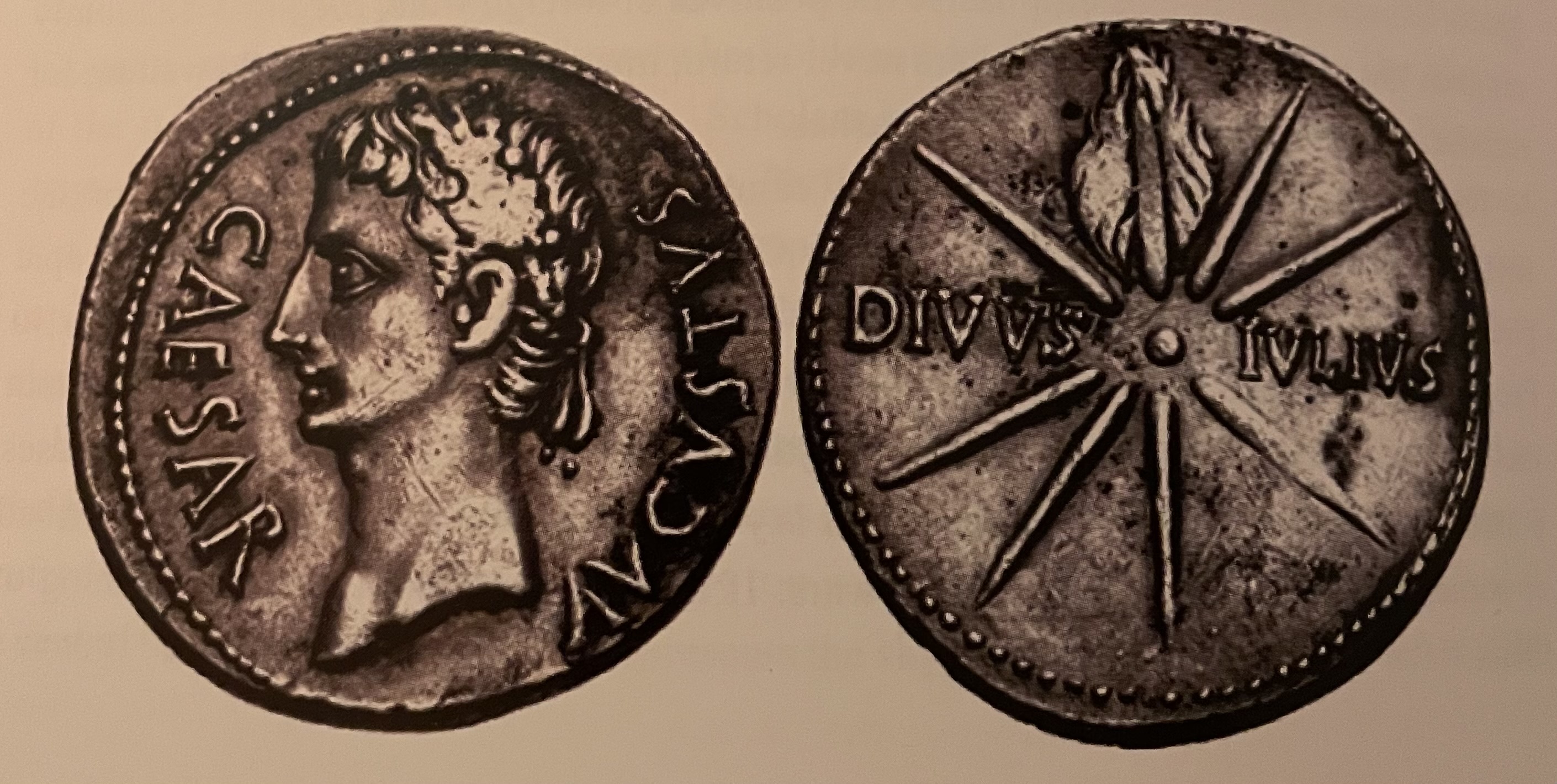 <p>Denarius: obv. Portrait of Augustus with oak wreath; rev. eight-rayed comet (sidus lilium)</p>