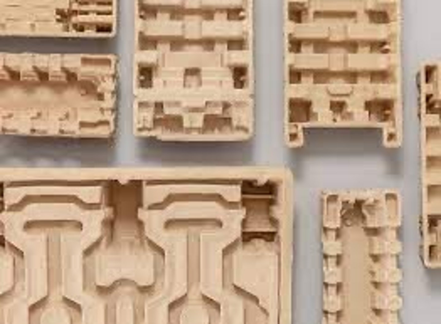 <p>Recycled, moulded, smooth inside, rough outside.Uses: Eco-friendly packaging, egg and fruit boxes.</p>