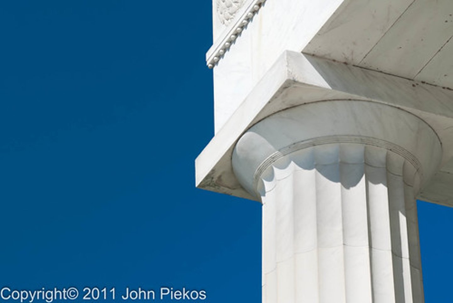 <p>Oldest and simplest column. A simply base at the top.</p>