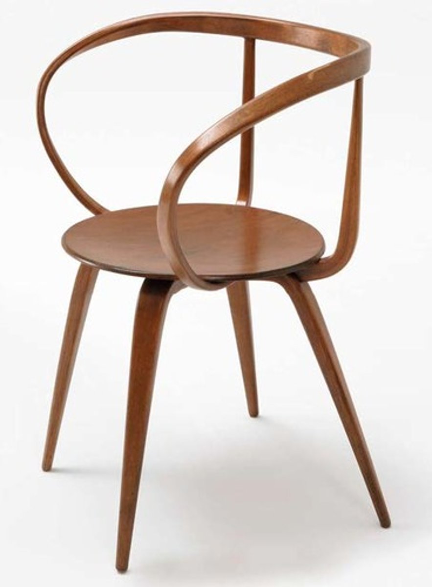 <p>George Nelson chair which was intended to complement Series 5200. The design was inspired by classical Thonet bentwood chairs, used as office seating in the Nelson firm.</p>
