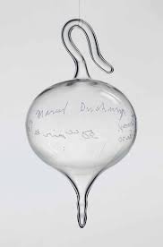 * questioned what could actually be called art since the air was used as well as a ready-made
* Duchamp proved that anything with an artist’s signature can be considered art 
* this also commented that the art world relied heavily on France to continue being the growth centre for art
* this piece also commented on the gas warfare which occurred in WW1 since the air was invisible yet could cost them their whole lives 
