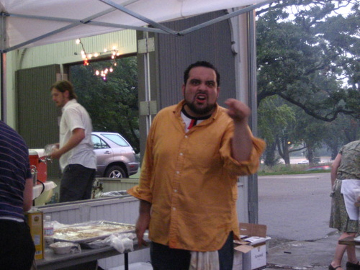 <p>неввічливий</p>