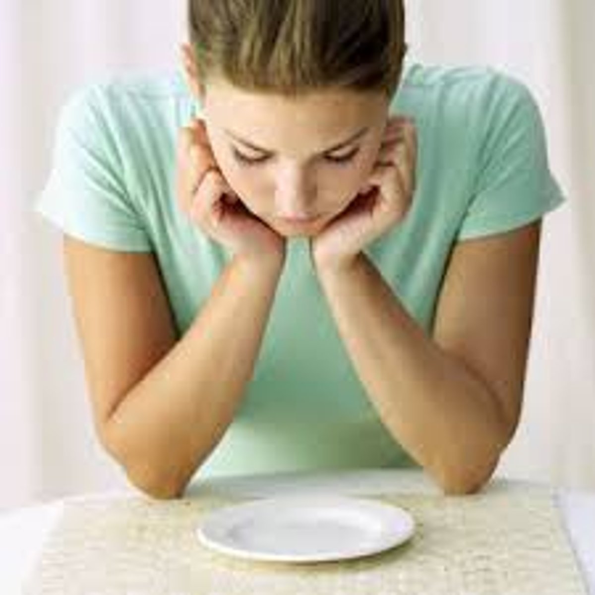 <p>to skip (a meal)</p>