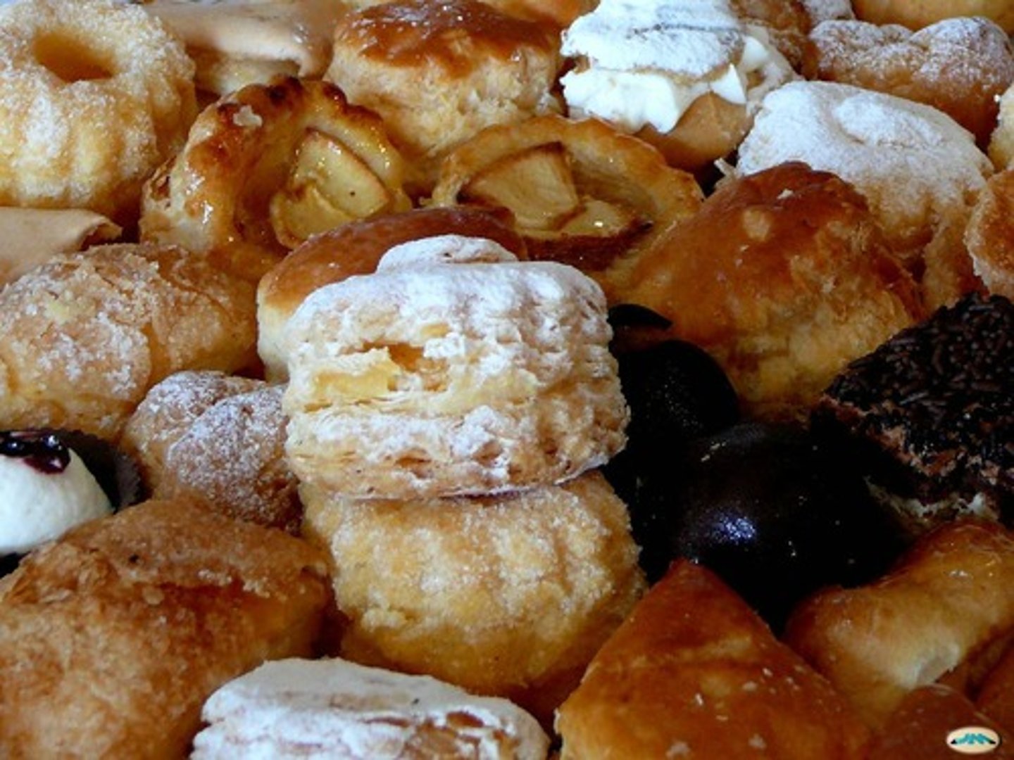 <p>The plural form referring to various types of cakes or pastries.</p>