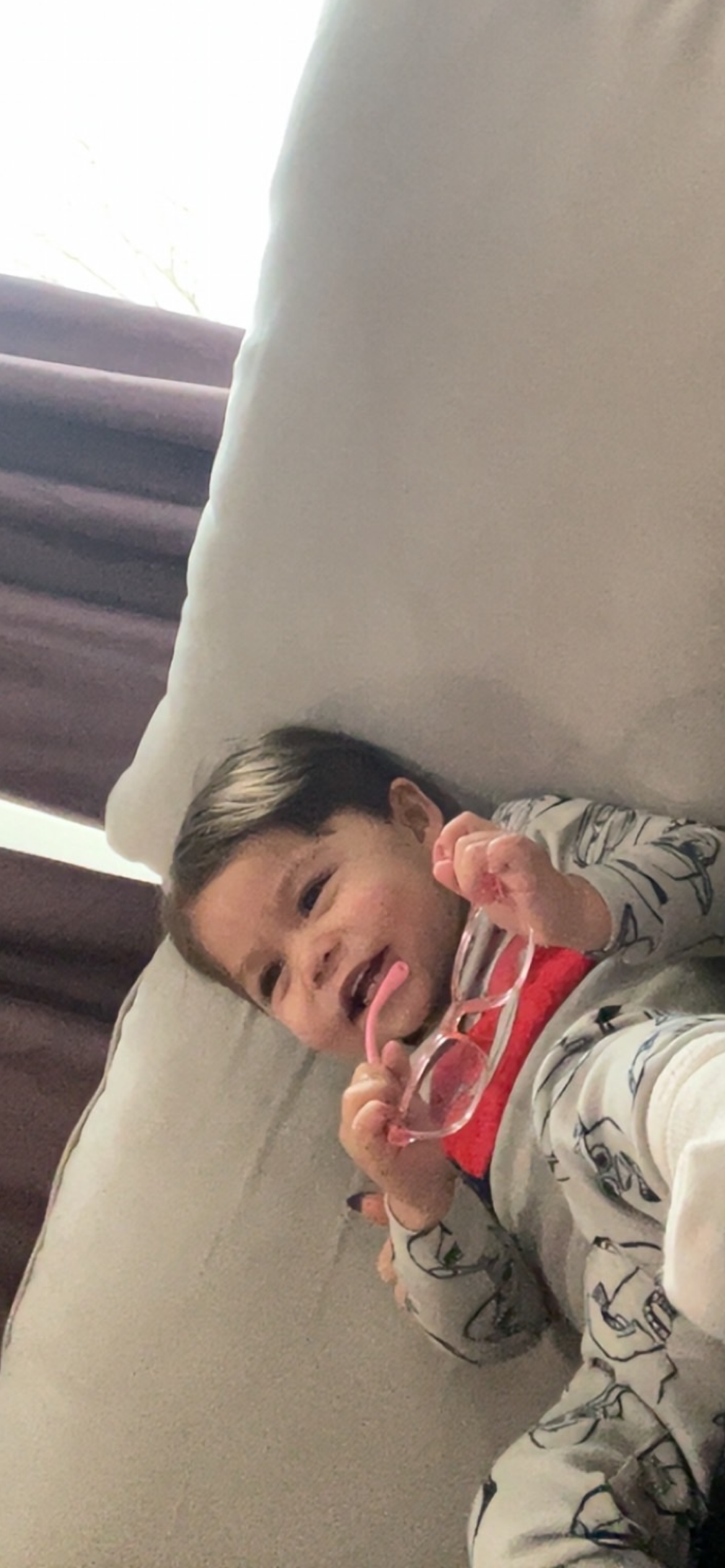 <p>Pleure</p><p><span style="background-color: oklch(0.9902 0.004 106.470001); color: oklch(0.3039 0.04 213.679993 / 0.75);"><span>Beau pleure beaucoup.</span></span></p>