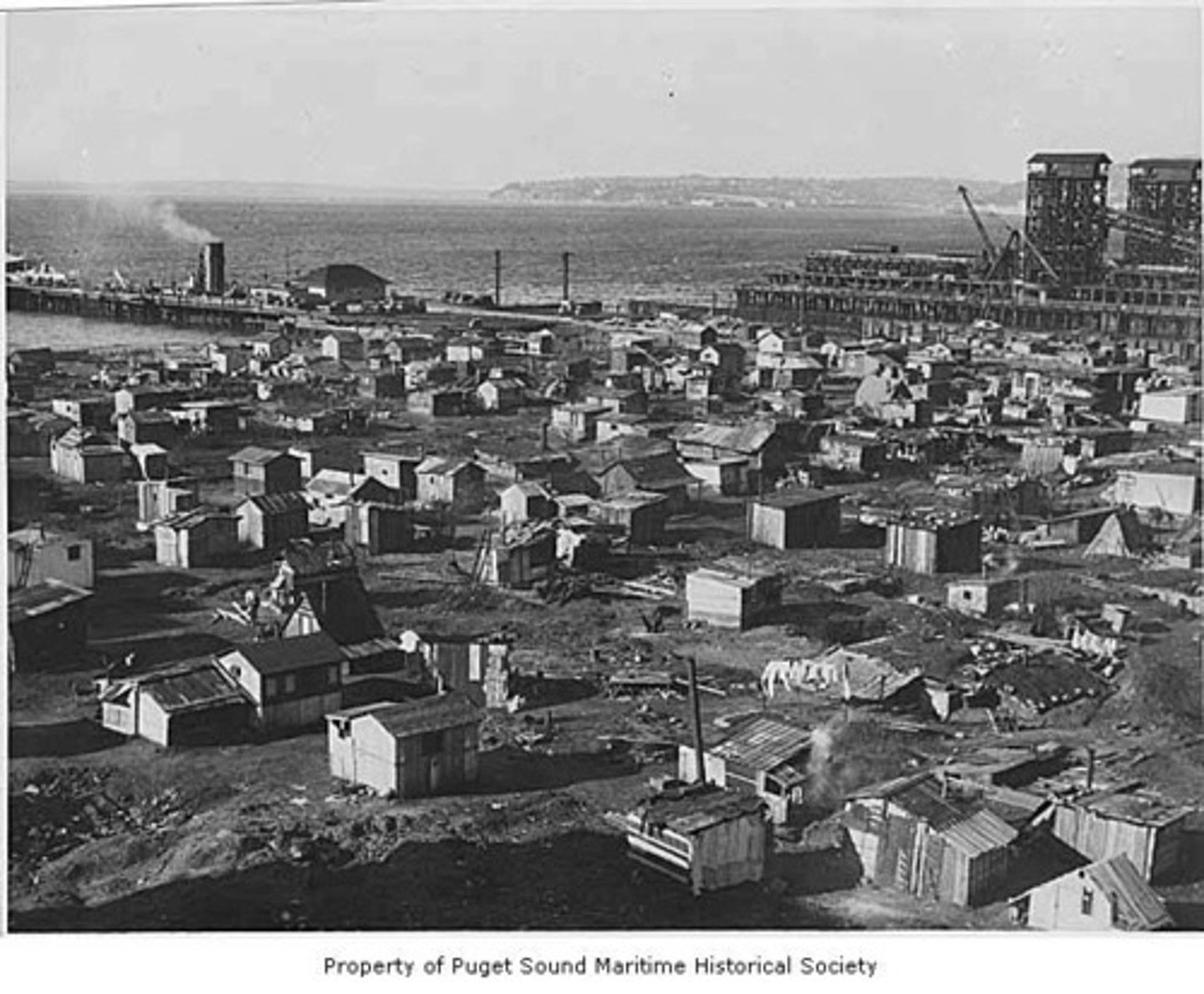 <p>group of shacks in which homeless lived during the Great Depression</p>