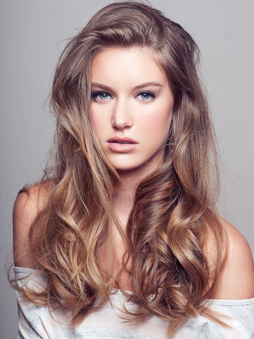<p><span>fair hair</span></p>