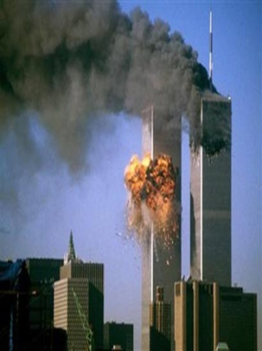 <p>•Hirst et al (2009) report an extensive study for the memory of 9/11 events involving 3000 individuals from 7 American cities.</p><p>•Surveys were conducted 1 week after the attack, 11 months later, and 35 months later.</p><p>•The researchers found significant evidence for forgetting, but inconsistent with the amount of normal forgetting that people experience in their daily lives.</p><p>•A detailed analysis of the type of the factual details remembered shows variations in the accuracy of flashbulb memories. For example, people’s memory for the crash sites was significantly higher than the names of the airlines.</p>