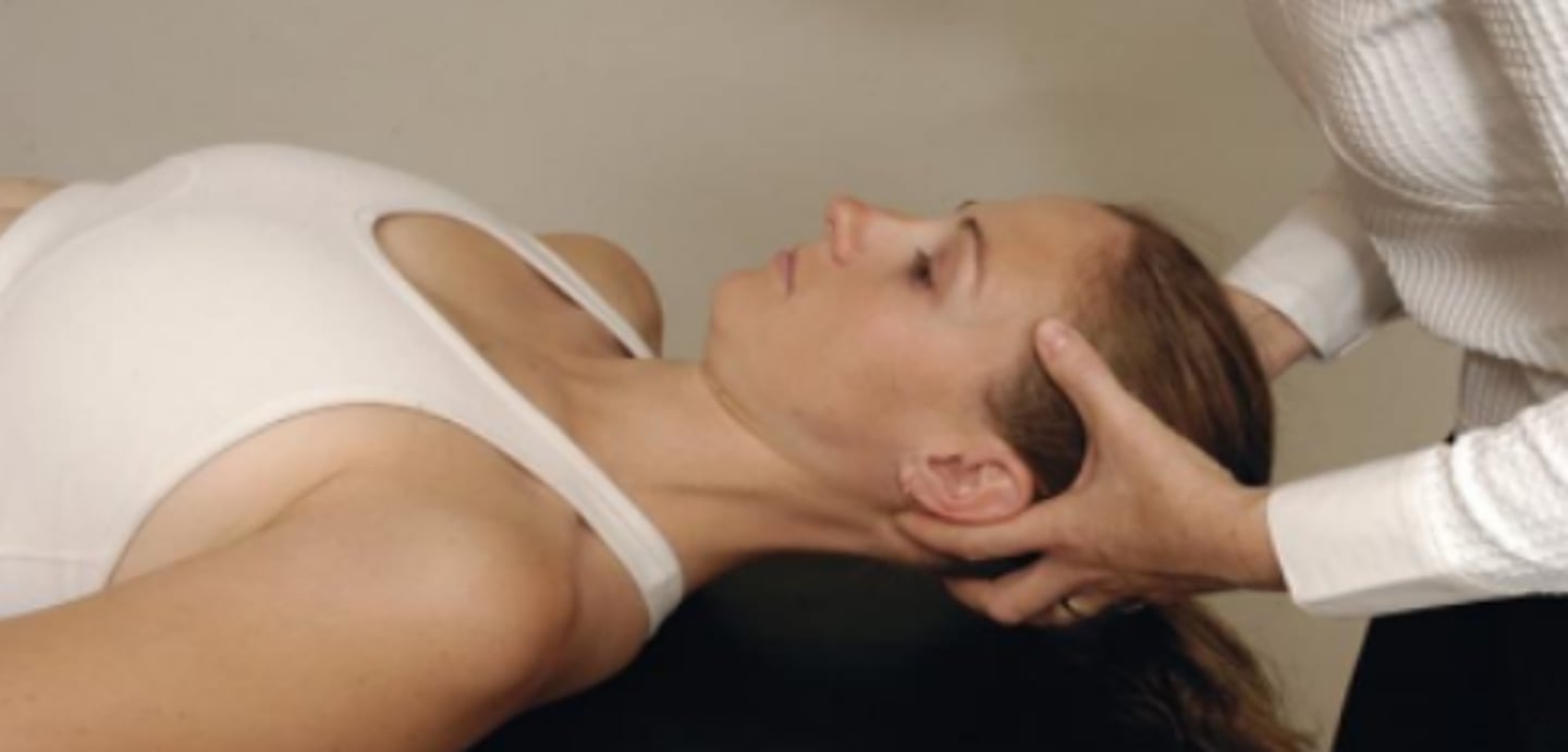 <p>- transverse ligament</p><p>procedure:</p><p>- The patient lies supine with head supported on the table. Glide C1 anterior. Should be firm end feel. The position is held for 10 to 20 seconds to see whether symptoms occur, indicating a positive test</p><p>(+): Positive symptoms include soft end feel; muscle spasm; dizziness; nausea; paresthesia of the lip, face, or limb; nystagmus; or a lump sensation in the throat.</p>