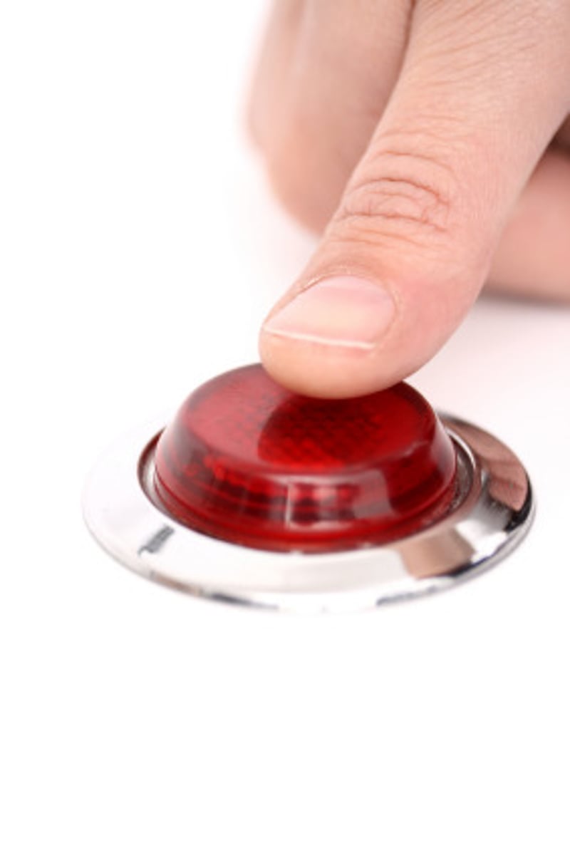 <p>(v) ép, nhấn</p>