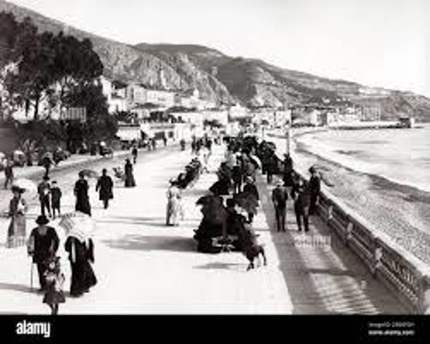 <p>le promenade</p>