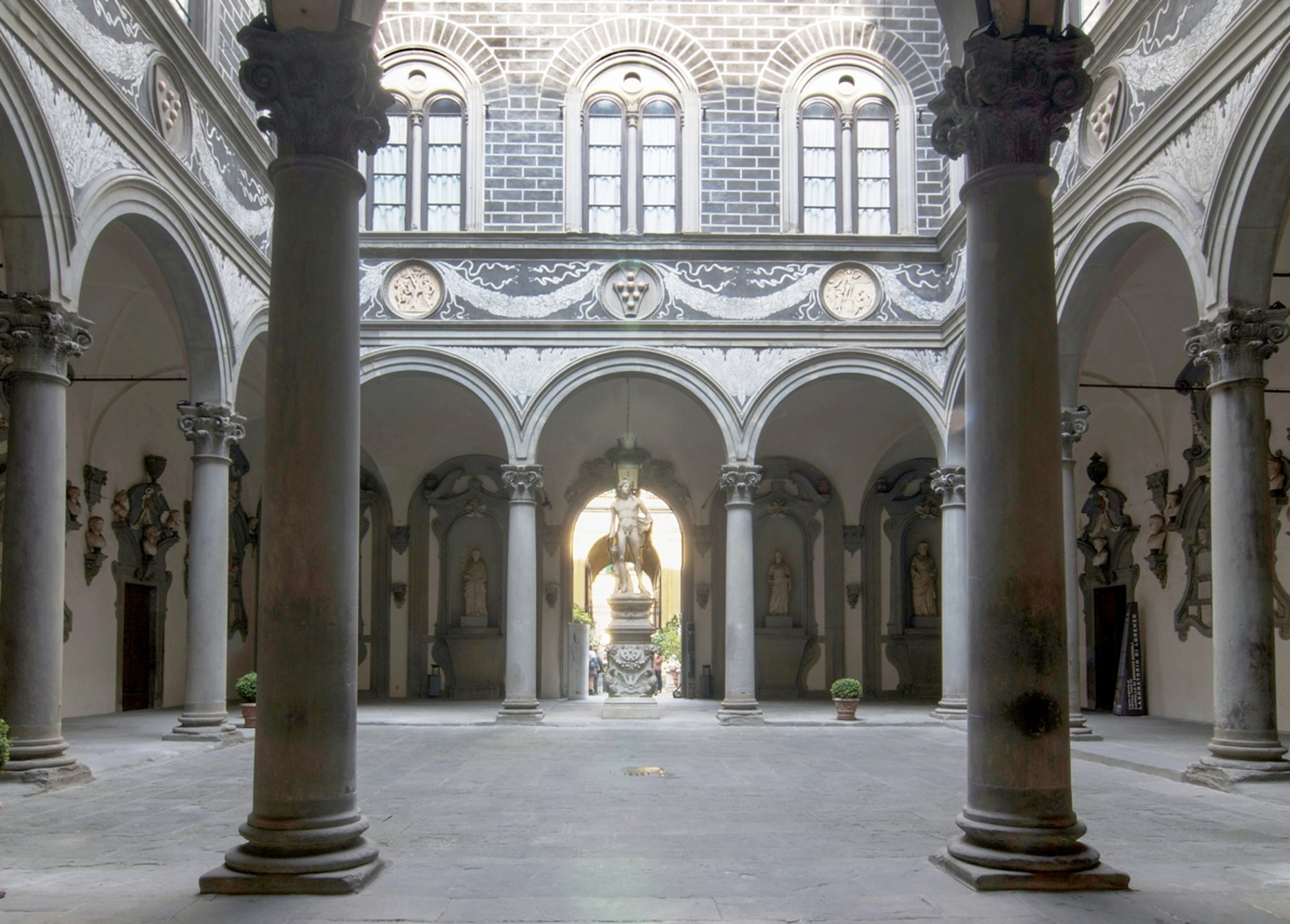 <p>Identify this building</p>