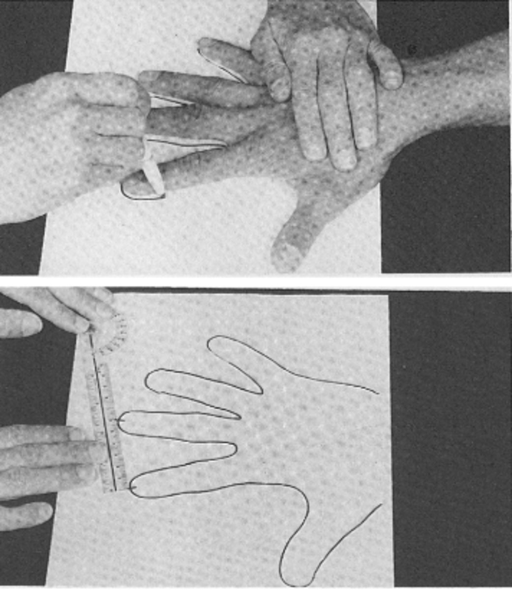 <p>papíron körberajzoljuk a kezet abdukált ujjakkal</p><p>ujjak végét bejelöljük, cm-rel lemérjük (majd összehasonlítjuk a 2 oldalt)</p>