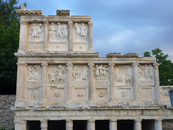 <p><span>Provincial temple complex glorifying the imperial family</span></p><p></p>