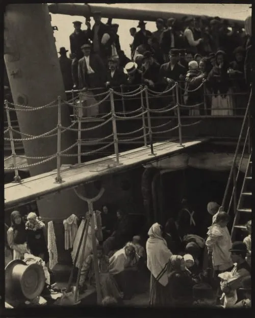 <ul><li><p><strong>ID:</strong> Alfred Stieglitz, 1907 CE, Photograph, USA</p></li><li><p><strong>Content:</strong> Immigrants and travelers on different levels of a ship.</p></li><li><p><strong>Function:</strong> Highlights class divisions and the immigrant experience.</p></li><li><p><strong>Context:</strong> Early modern photography, emphasizing composition over subject.</p></li><li><p><strong>Form:</strong> High contrast, geometric framing, documentary style.</p></li></ul><p></p>