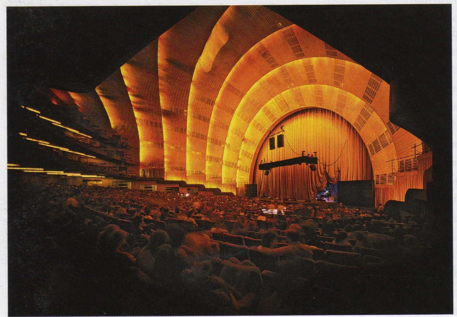 <p>What is the name of the famous hall that is home to the Rockettes?</p>