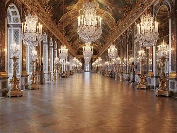 <p>Artist: Hardouin-Mansart and Le Brun Location:  Palace of Versailles, France Period: Baroque</p>