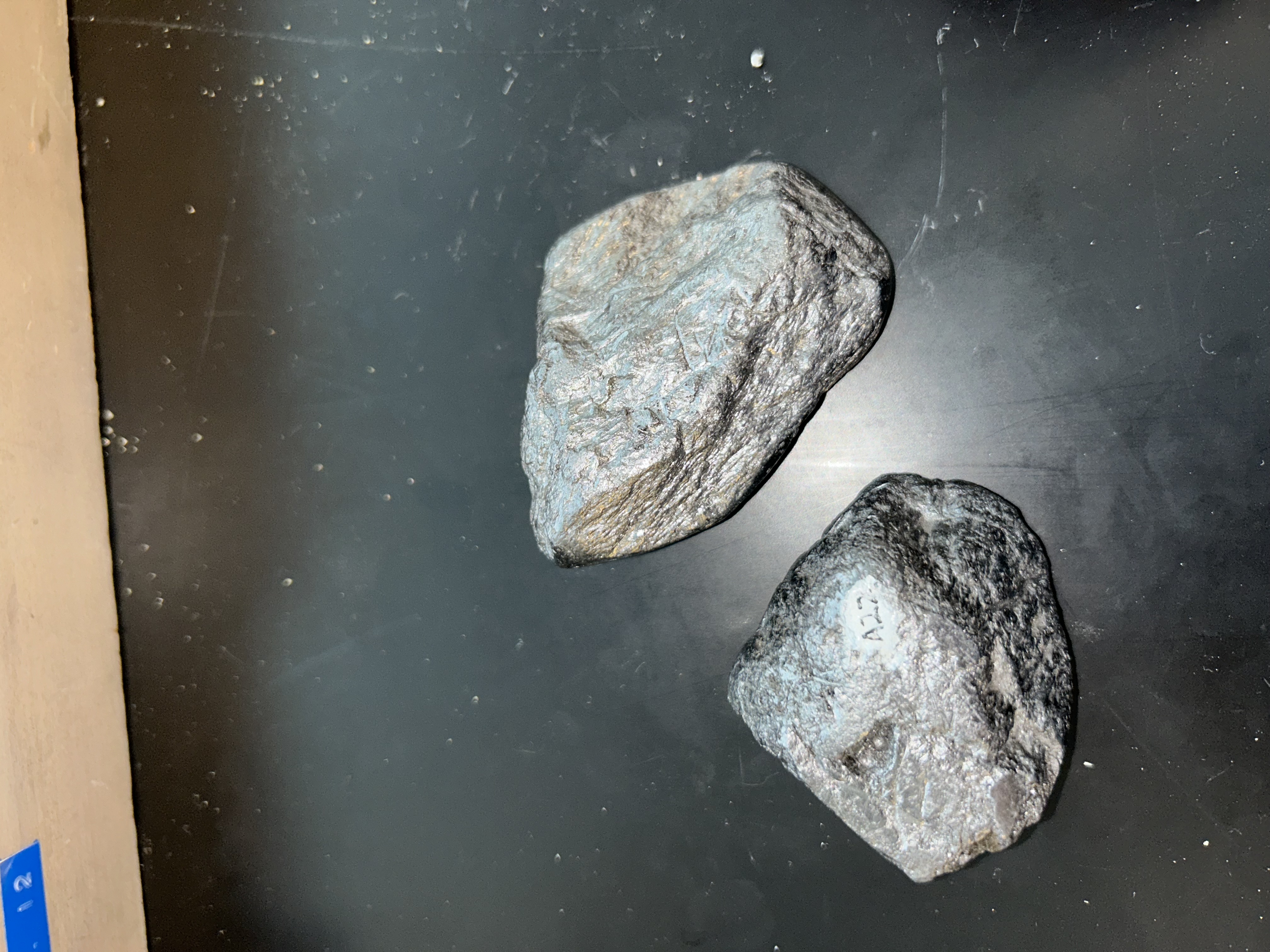 <p>hardness of 1</p><p>metallic </p><p>fracture </p>