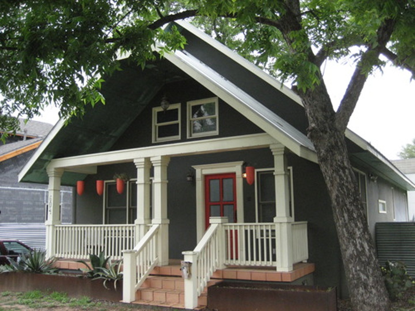 <p>family, home</p>