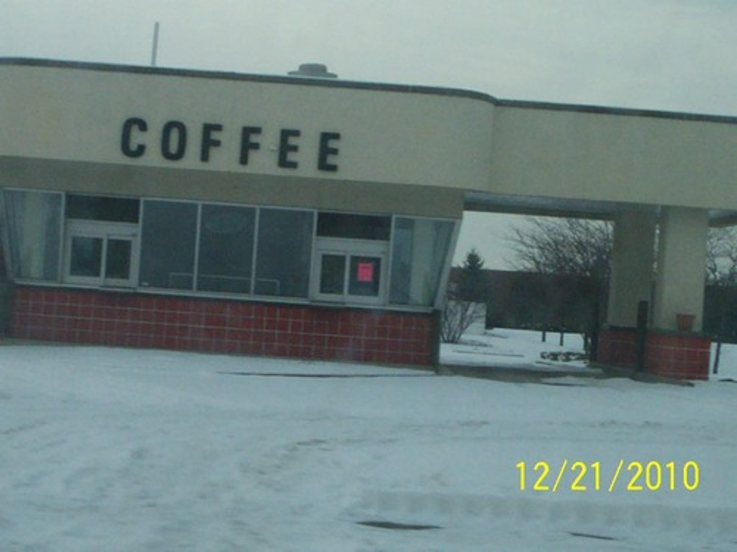 <p>the location of a place relative to its surroundings and other places.</p>