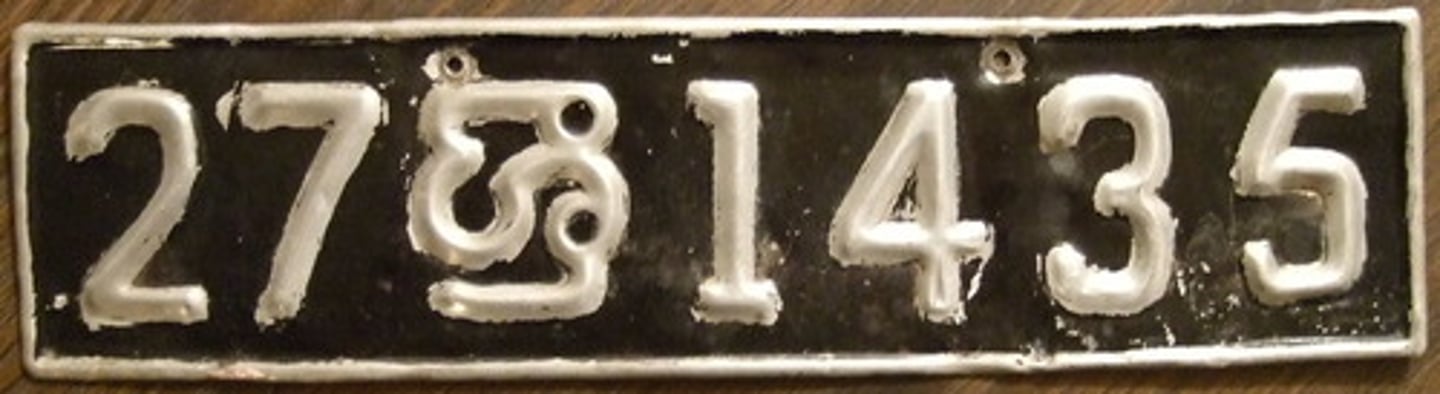 <p>veintisiete</p>