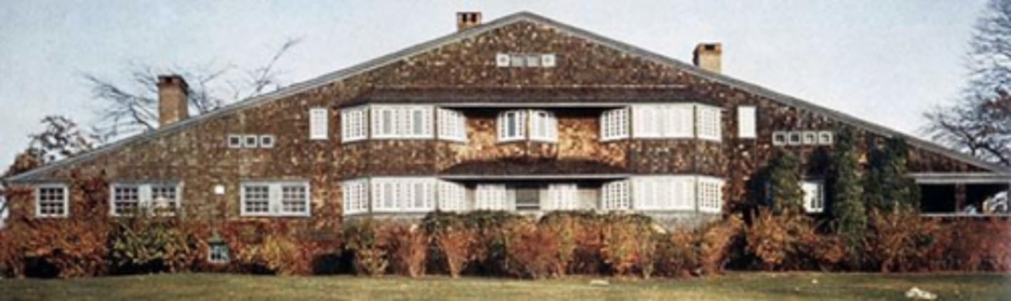 <p>American Arts and Crafts (Shingle)</p>