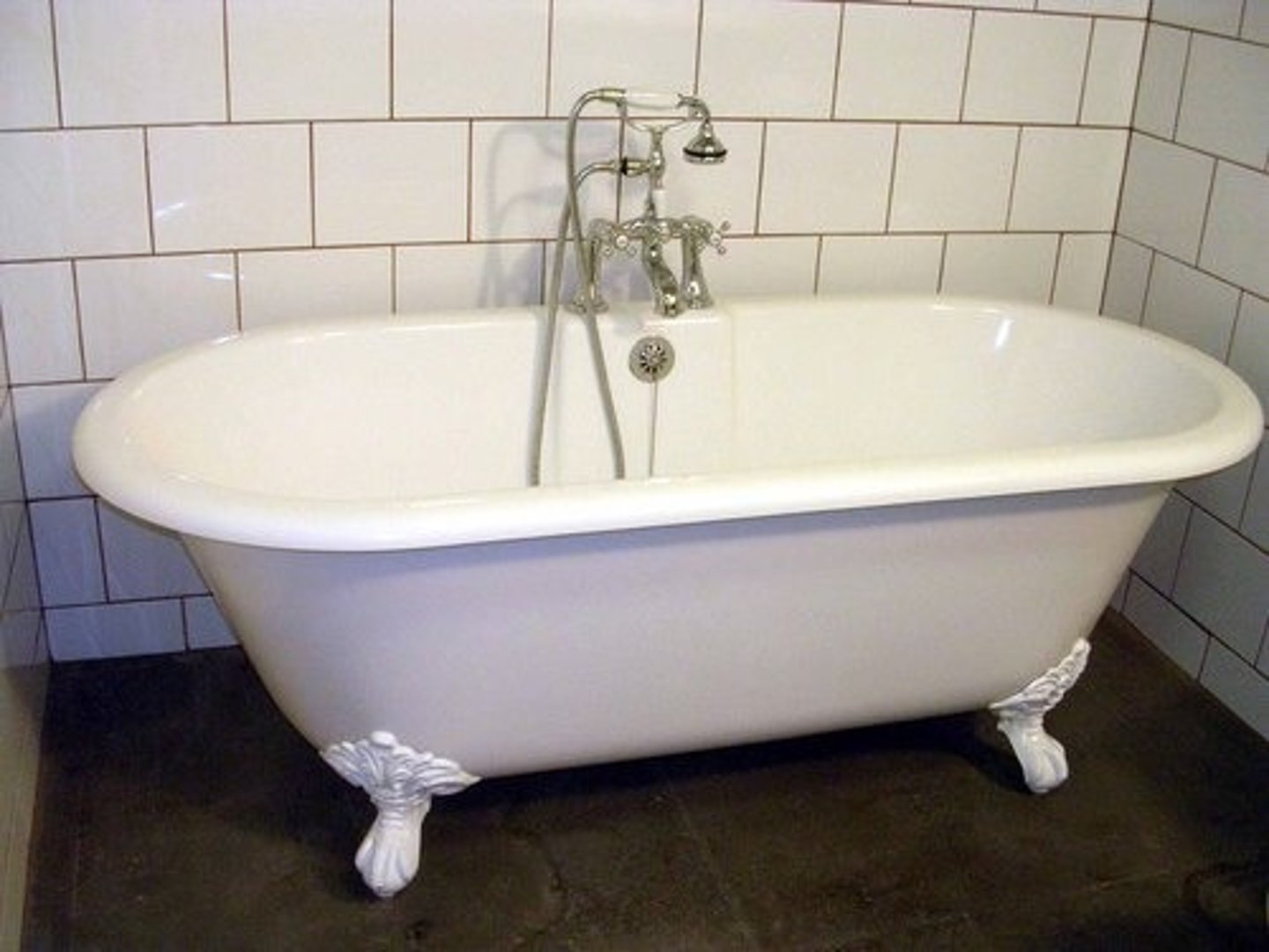 <p>bathtub</p>