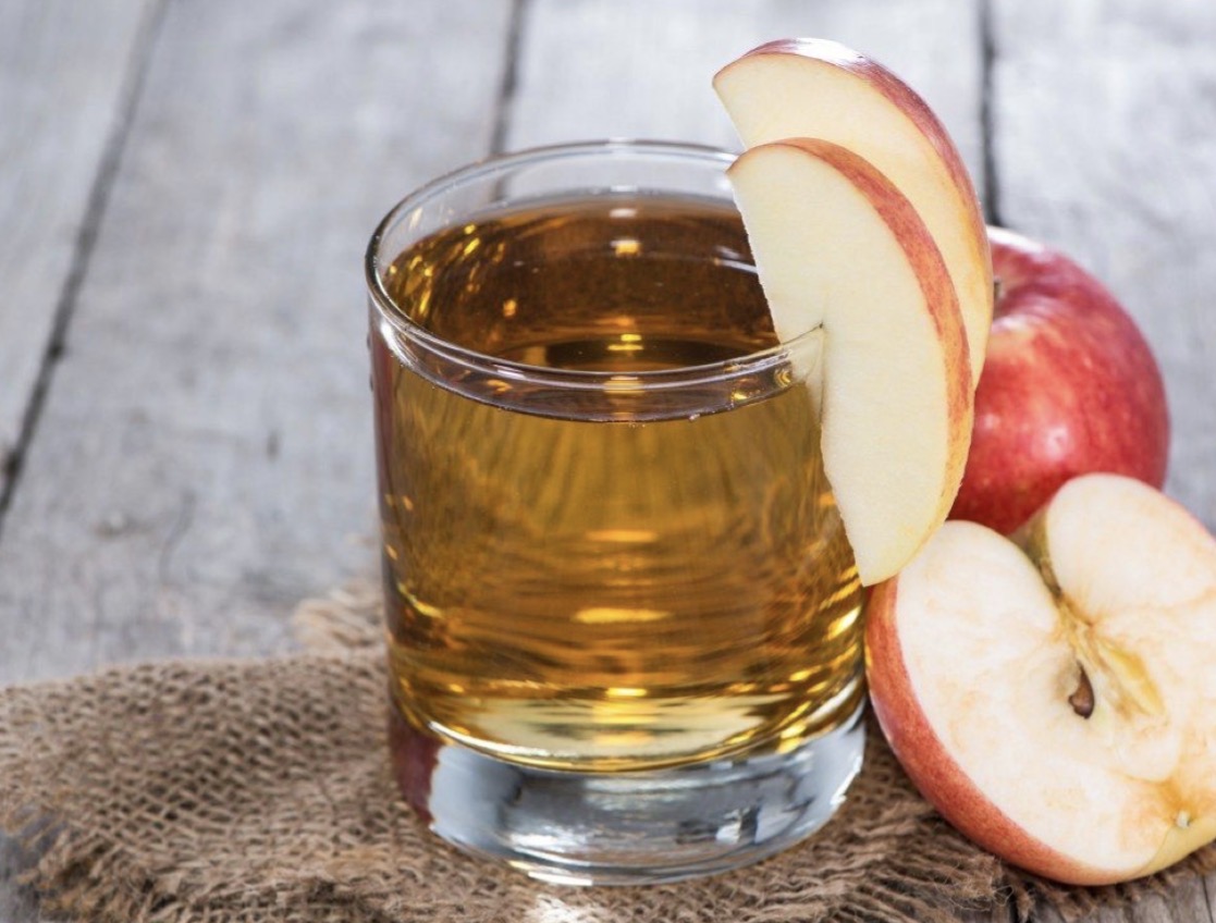 <p>der Apfelsaft</p>