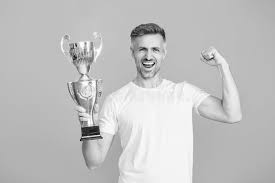 <p>o herói </p><p>o campeão</p>