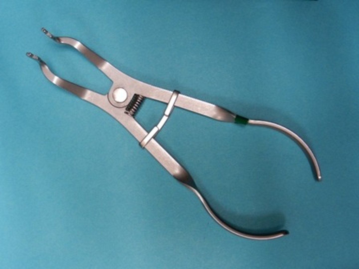 <p>Used to place and remove the clamp.</p>
