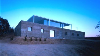 name the building architect and style 