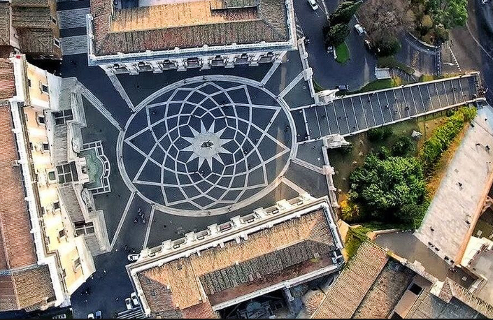<p>Cinquecento Architecture (Rome)</p><p><span><strong><span>Renovation of the Piazza del Campidoglio</span></strong></span></p>
