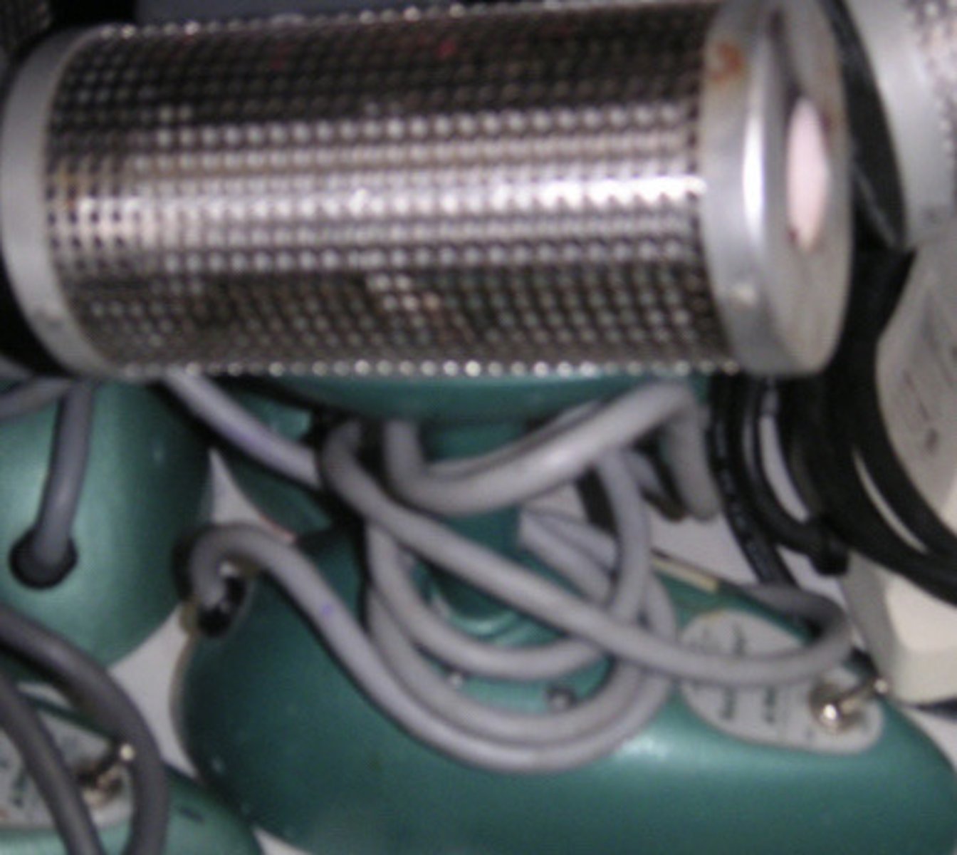 <p>Sterilizes microorganisms with infrared heat.</p>