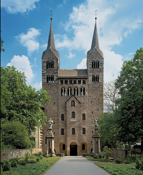 <p>Who is architect? What often occurred to naming the architects of buildings during this time?</p>