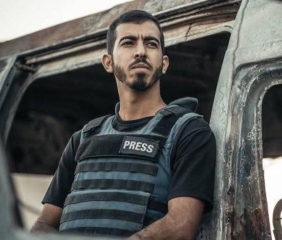 <p>ادعو له بالرحمه ولكل الشهداء والجرحى والاسرى في غزه <br>وان يثبت الله قلوب اهاليهم   </p>