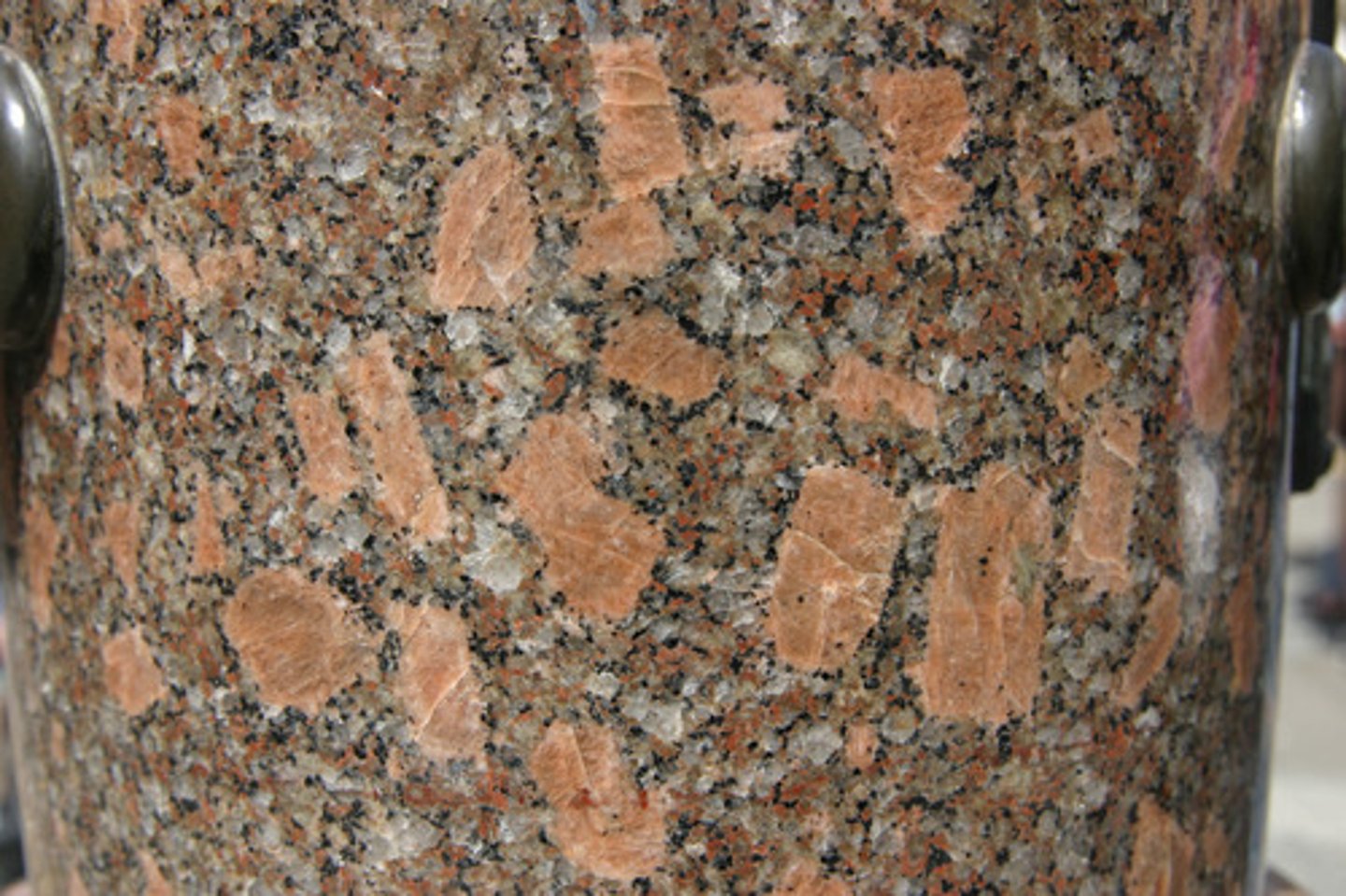 <p>Porphyritic</p>
