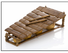 <p><span>En la música tradicional se utilizaban instrumentos autóctonos como el balafón, los tambores y las maracas.</span></p>