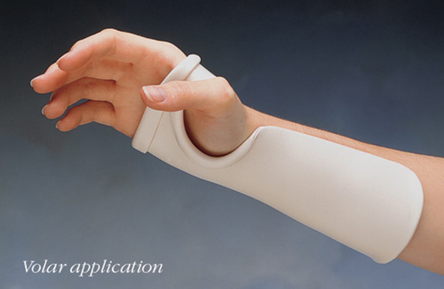 <p>anti-inflammatory drugs, immobilization of the wrist, and sometimes surgery to remove part or all of flexor retinaculum</p>