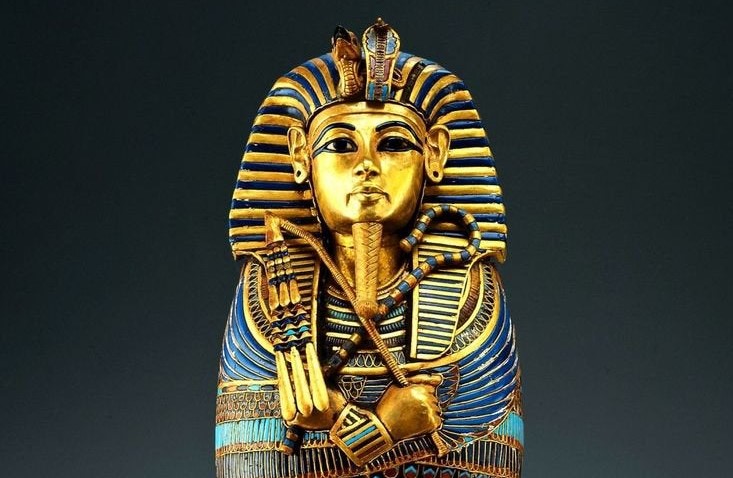 <p><span>This crown of Egypt is known as…</span></p>