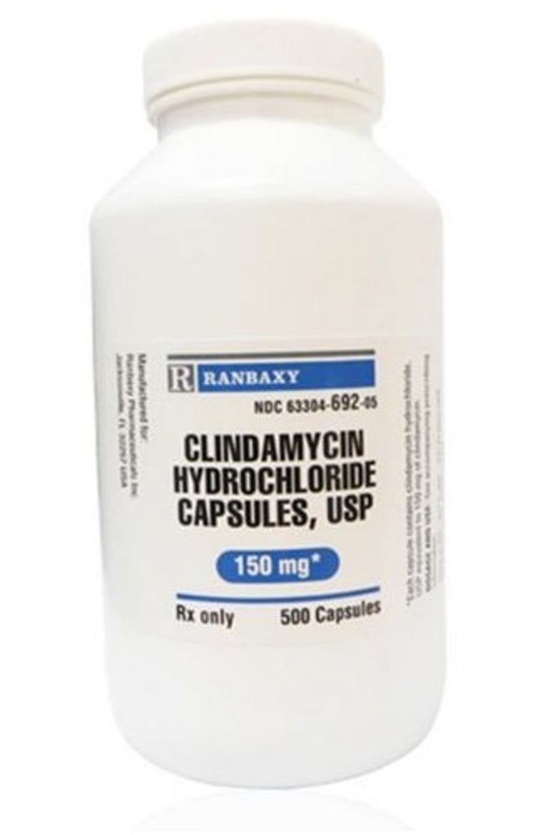 <p>Lincomycin (lethal to horses)</p><p>Clindamycin (Antirobe)</p><p>Bacteriostatic or cidal; used for deep wound infections, bone infections and periodontal disease</p>