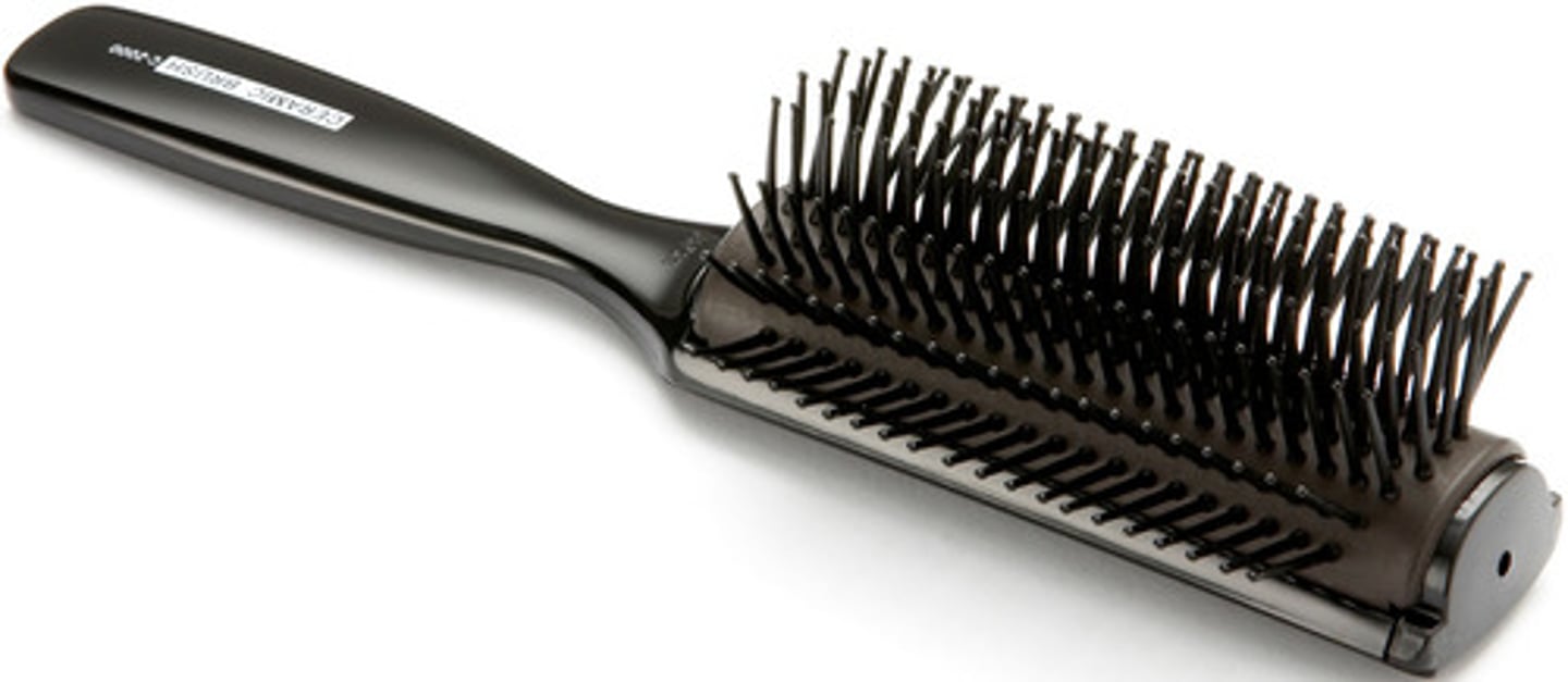 <p>hairbrush</p>