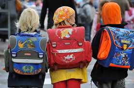 <p>the knapsack/German backpack typically for elementary students</p>