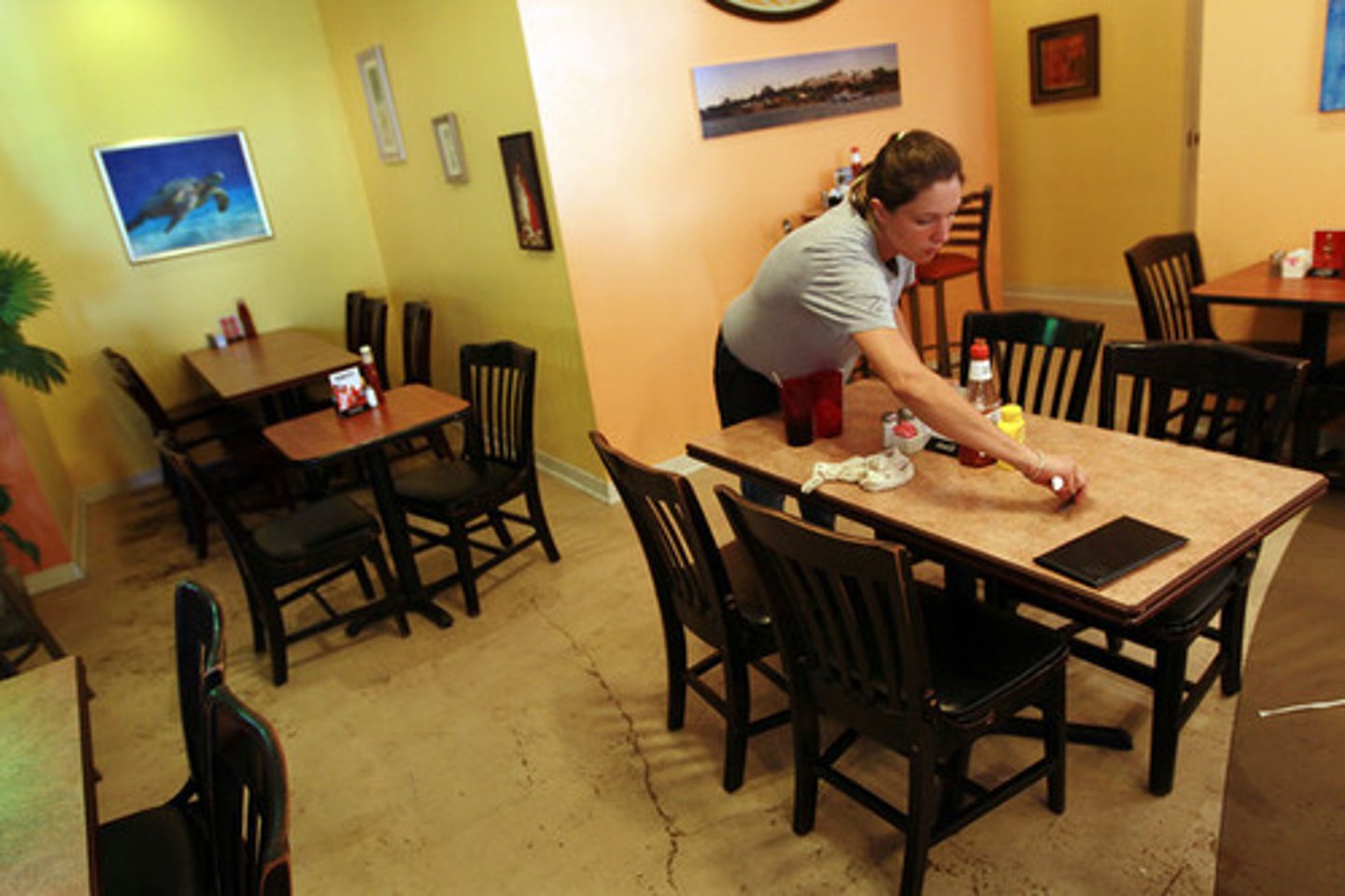 <p>clear the table</p>