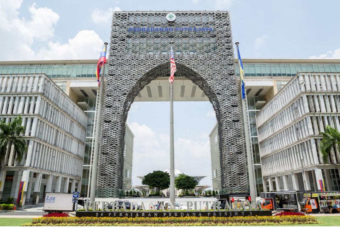 <ul><li><p><span>Perdana Putra (Prime Minister's Office,1999) - PWD Malaysia; Mughal/Islamic dome, monumental scale.</span></p></li></ul><ul><li><p><span>Putra Bridge, Seri Perdana, government ministries - blend of Islamic motifs, Moorish details, and postmodern monumentalism.</span></p></li><li><p><span>Significance: Planned administrative capital;</span></p></li><li><p><span>expression of Malaysian Islamic identity in government architecture.</span></p></li></ul><p></p>